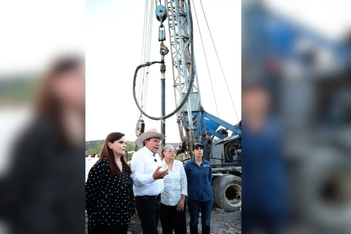 Avanza construcción de pozo de agua potable en San Bernardo Jalpa |