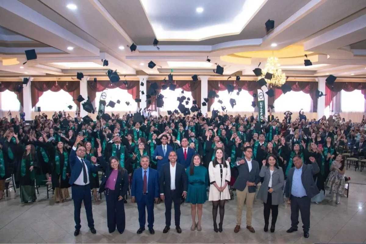 Egresan 341 nuevos profesionales de la Utzac |