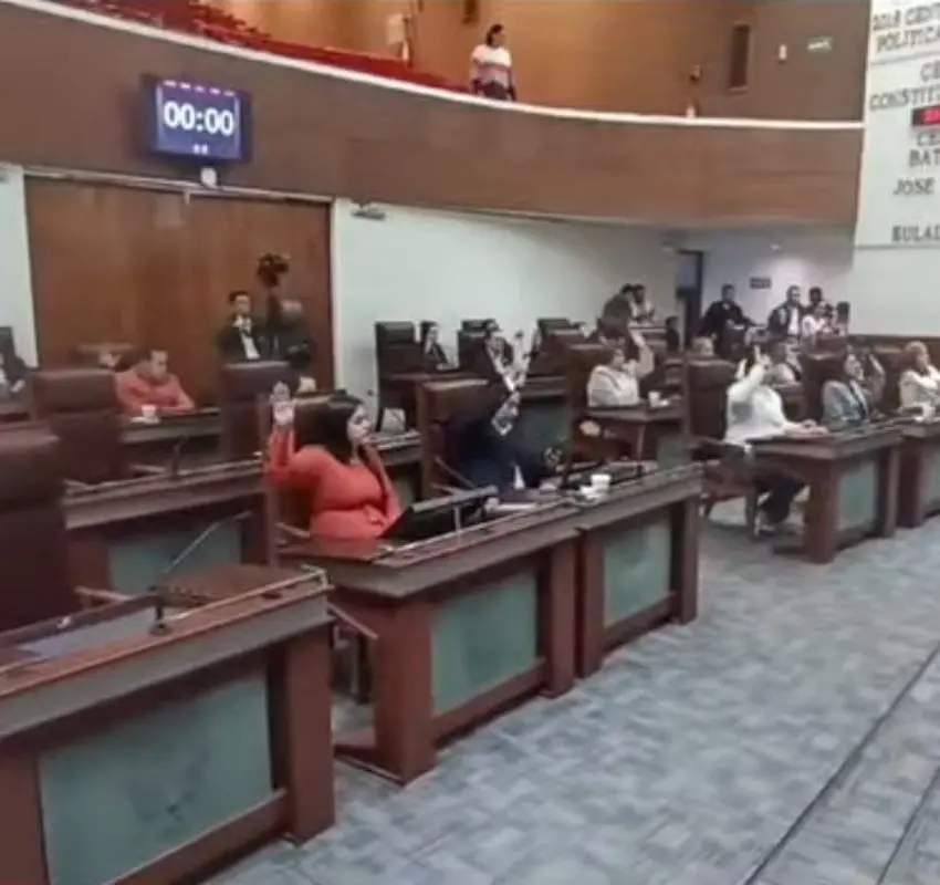 El Runrún: Los diputados deben sesionar en Apulco y dar posesión al nuevo alcalde