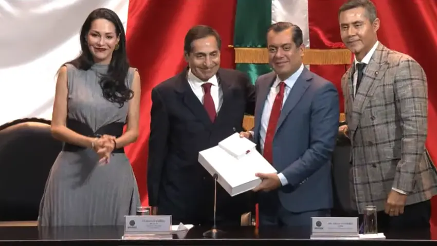 Hacienda entrega paquete económico 2025