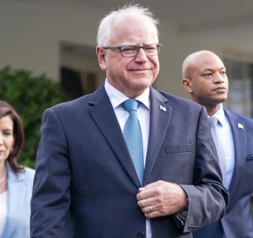 Kamala Harris elige a Tim Walz como su candidato a vicepresidencia: ¿Una apuesta segura?