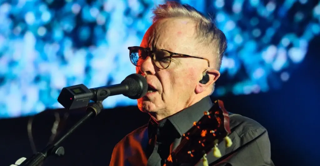New Order en el Auditorio Nacional La tentación del baile y la nostalgia |