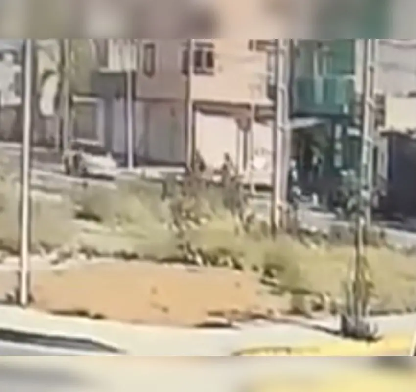 Un joven motociclista se encuentra grave tras impacto con un vehículo