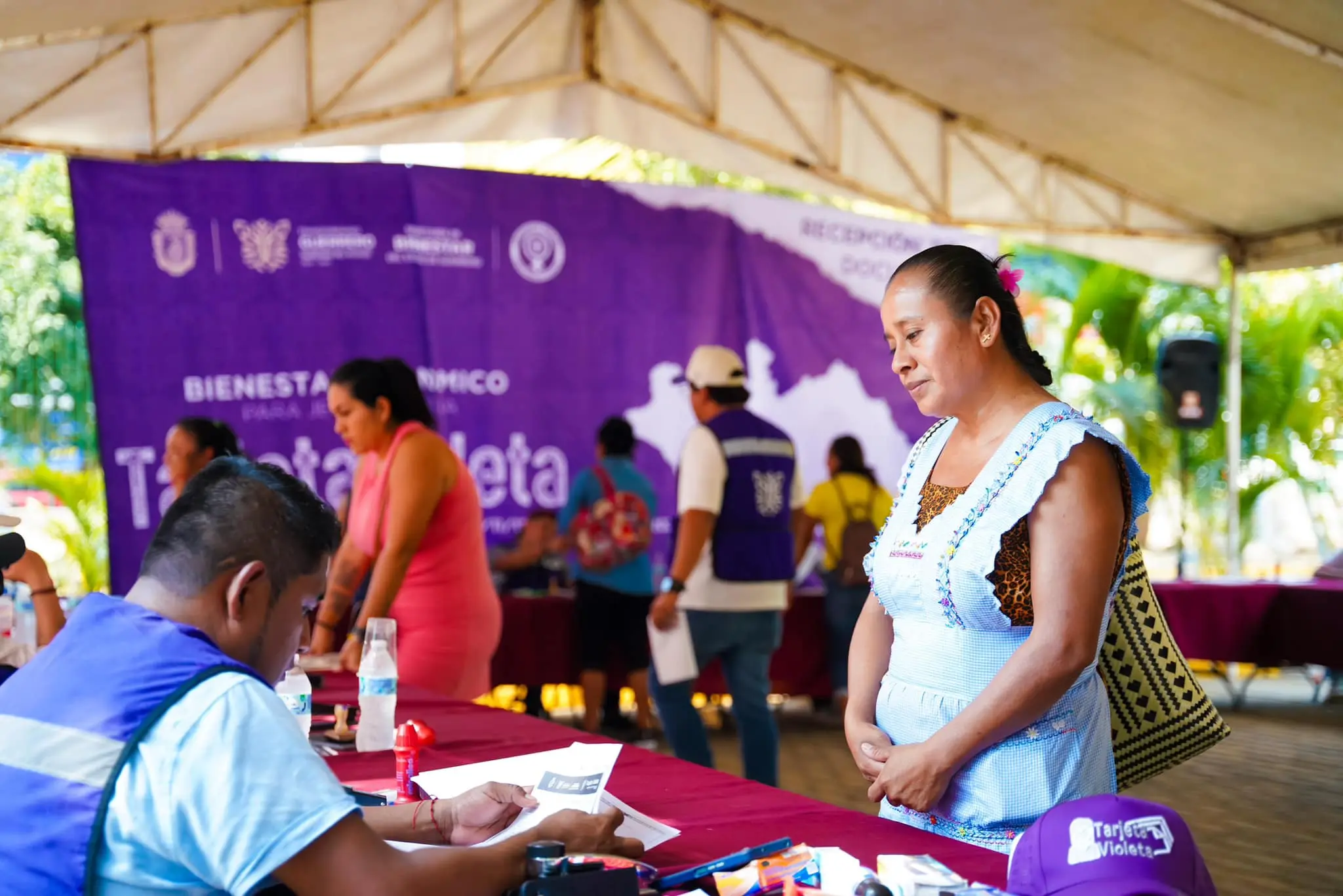 Así se vivió el primer día de la convocatoria de la TarjetaVioleta en Acapulco y la región Centro |
