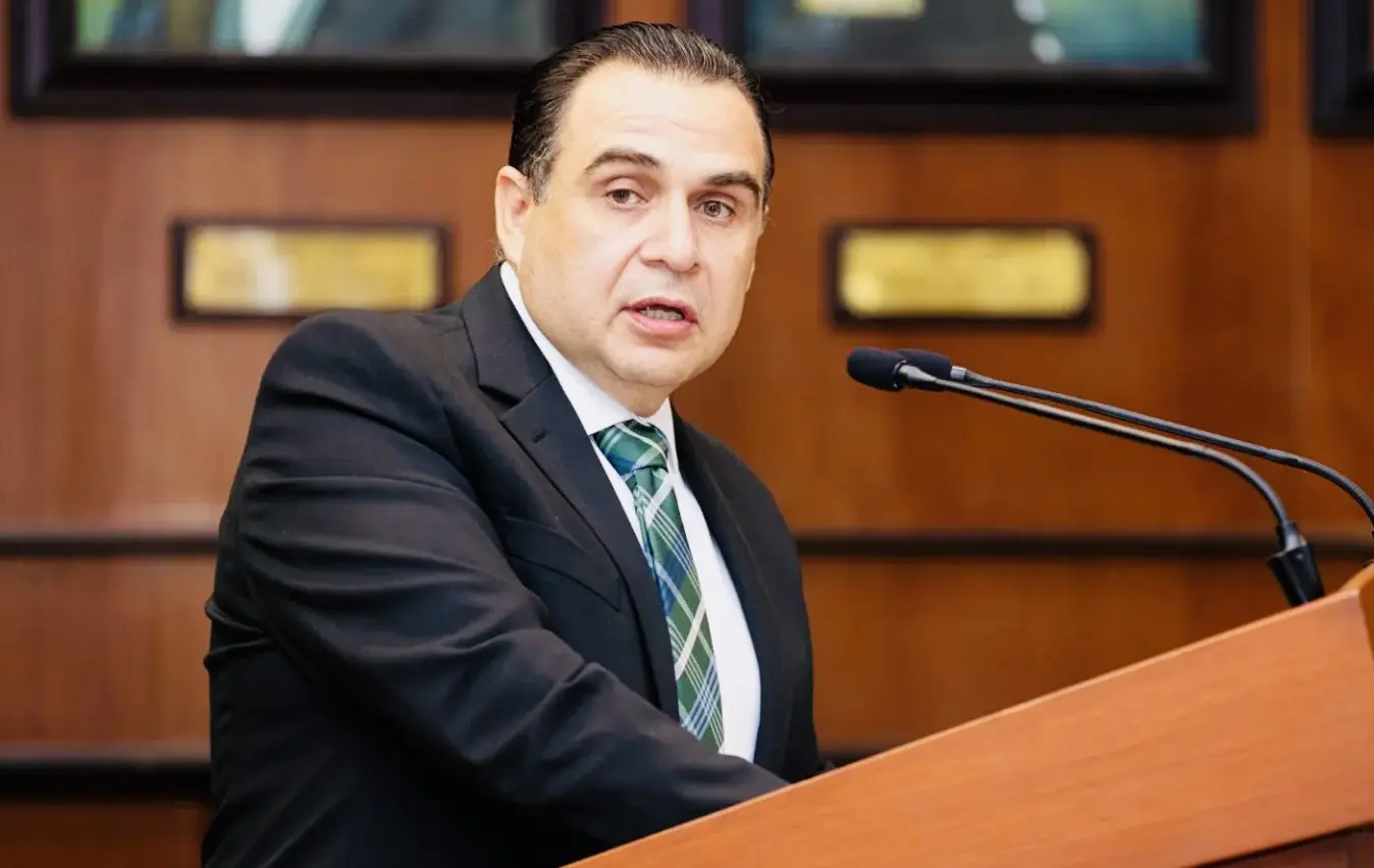 Busca Fecapeq modificar la Ley Estatal de Profesiones   Noticias
