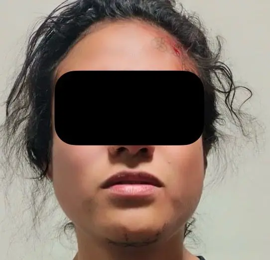 Causó daños en el cuarto que rentaba y amenazó a la dueña