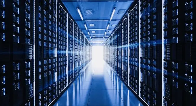 Celebra Cluster IT gestiones para garantizar el suministro eléctrico a Centros de Datos