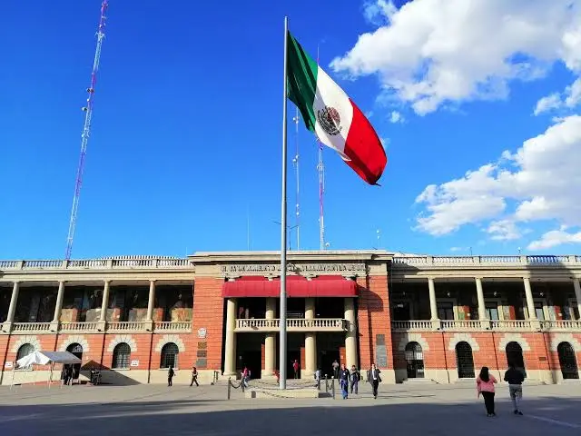 Denuncian a funcionarias de Tlalnepantla por destruir documentos oficiales