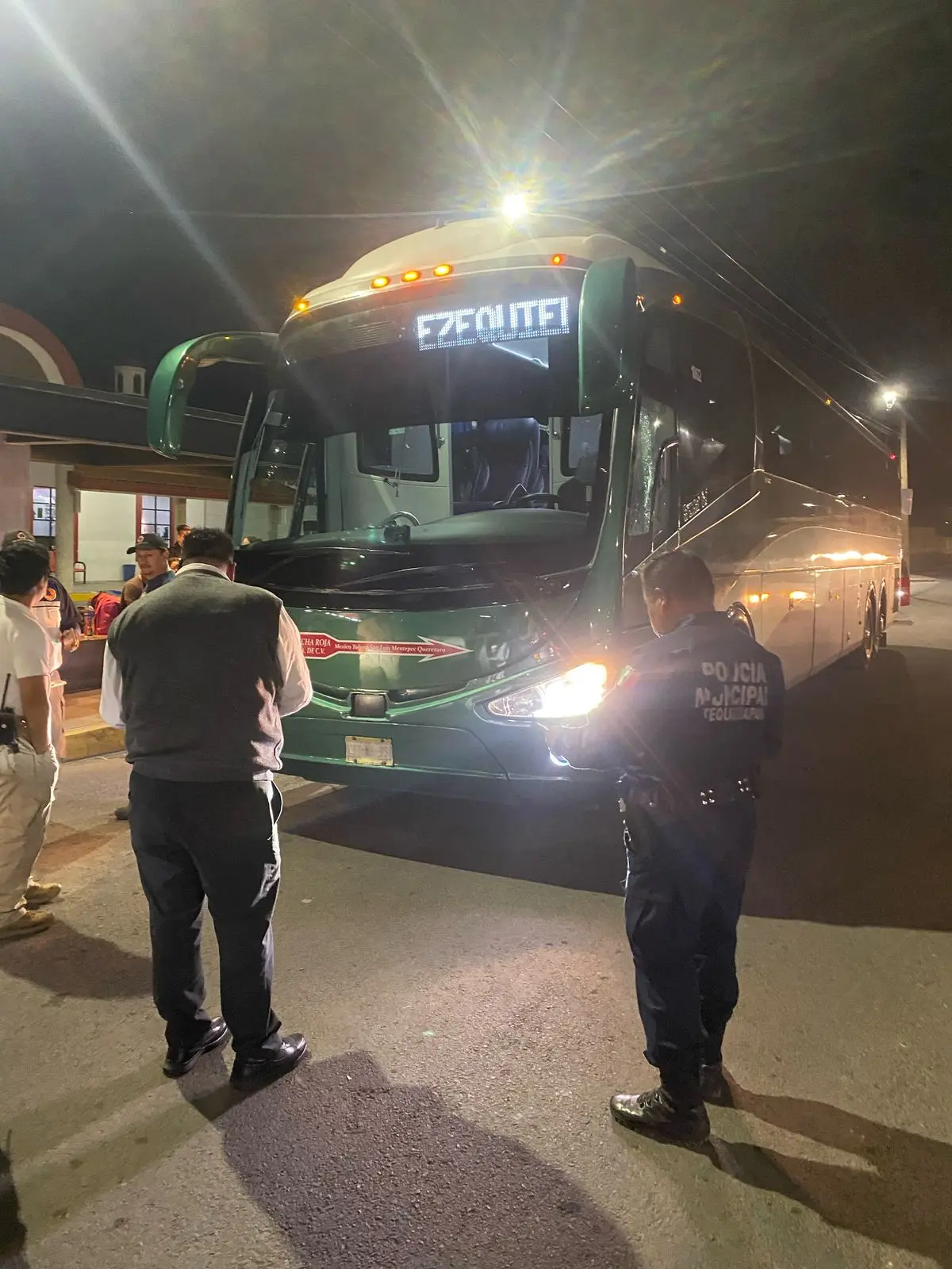 Detienen a sujetos que dispararon contra autobús en Tequisquiapan
