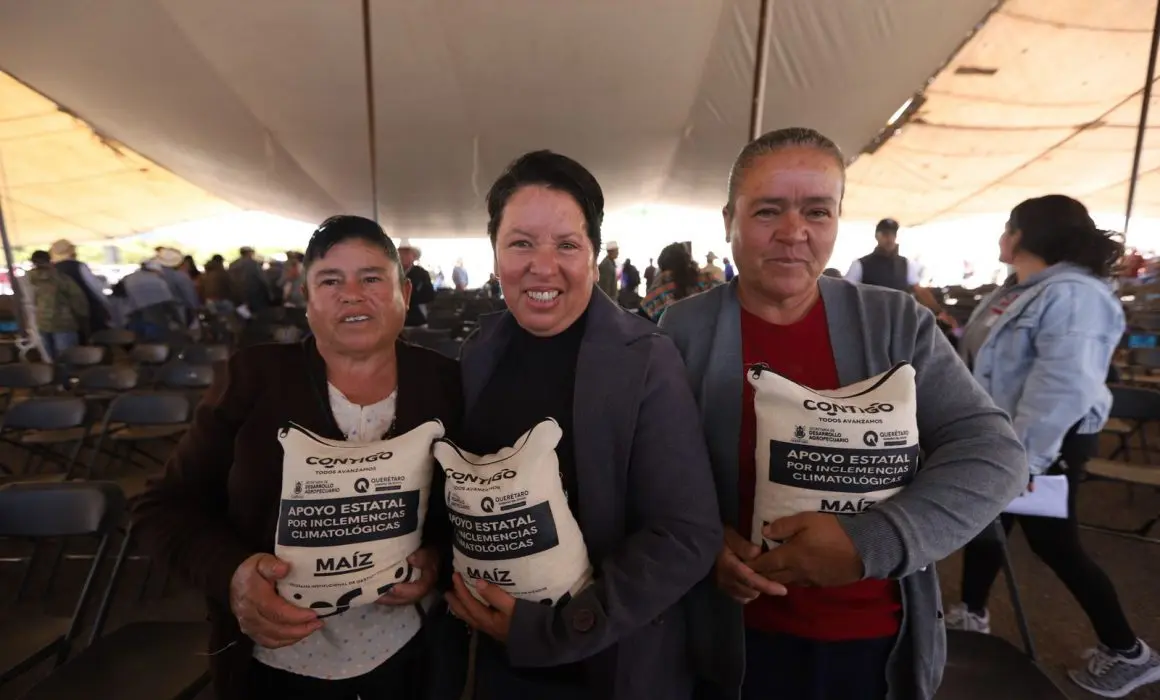 Entrega Sedea maíz para consumo humano en Huimilpan