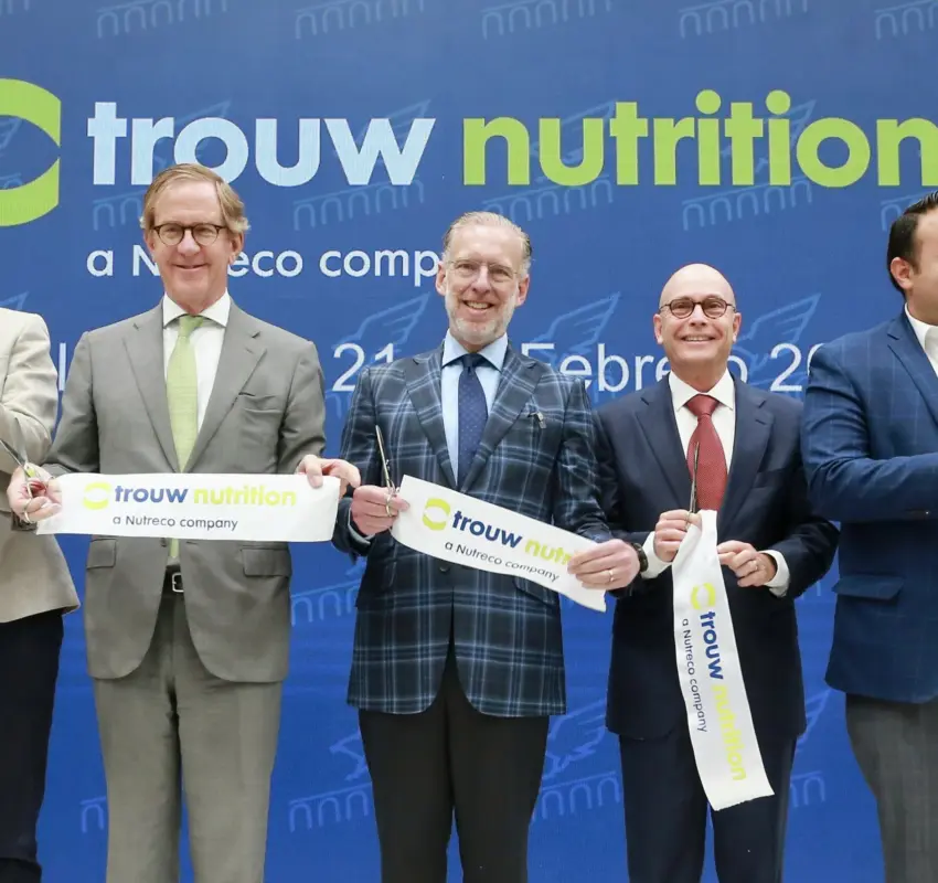 Inaugura Del Prete planta Trouw Nutrition empresa neerlandés para concentrados