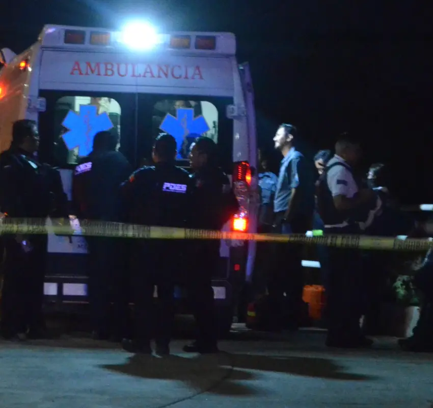 Le salvan la vida y trasladan a hospital