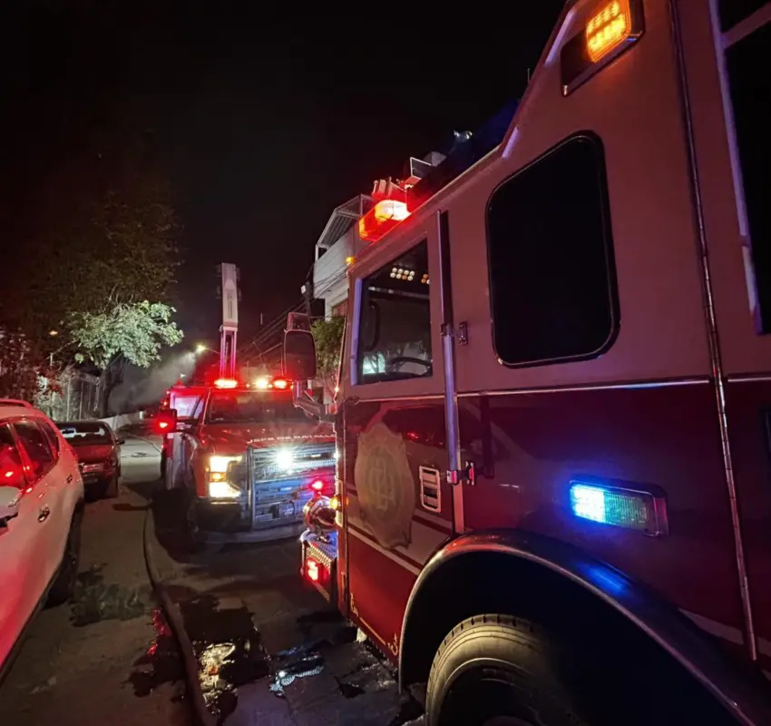 Se incendia vivienda improvisa en Los Fresnos