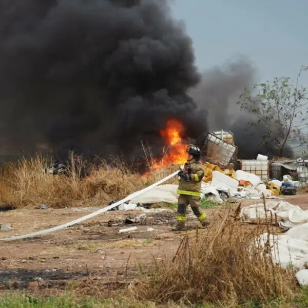 Sofocan incendio en SJR