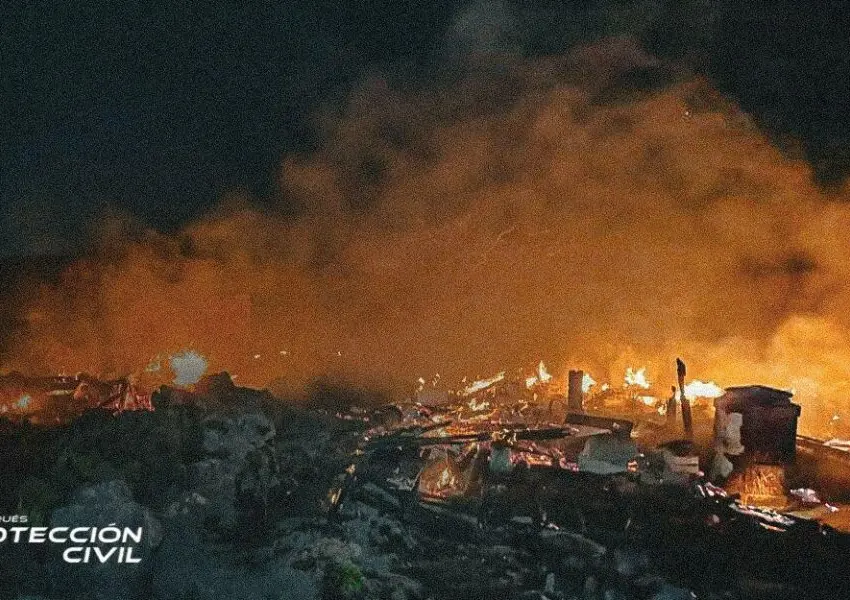 Sofocan incendios en viviendas de El Marqués