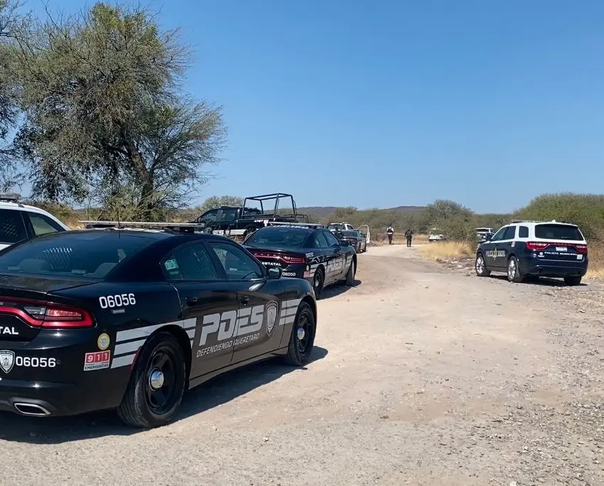 Tres detenidos y dos camionetas recuperadas tras persecución policial