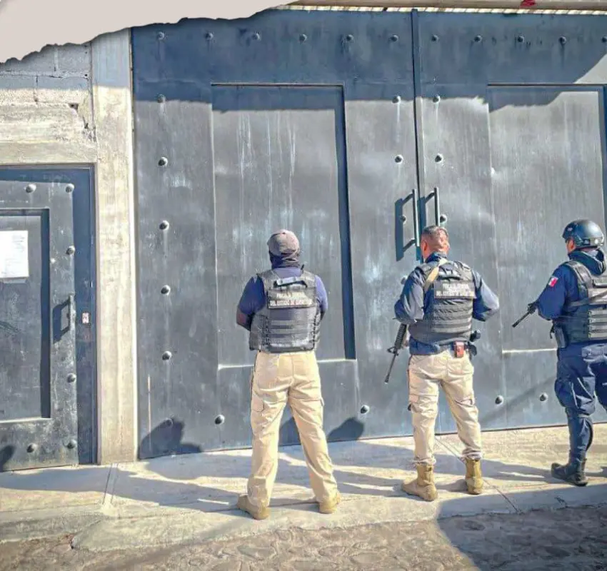 Aseguran armas y detienen a 16 personas tras cateos