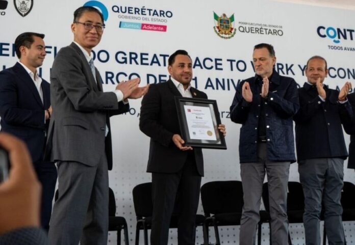 Asiste Roberto Cabrera a entrega de certificación a la SSC y ...