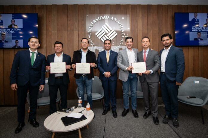 Asiste Rodrigo Monsalvo al “Panel Alcaldes de la Zona ...