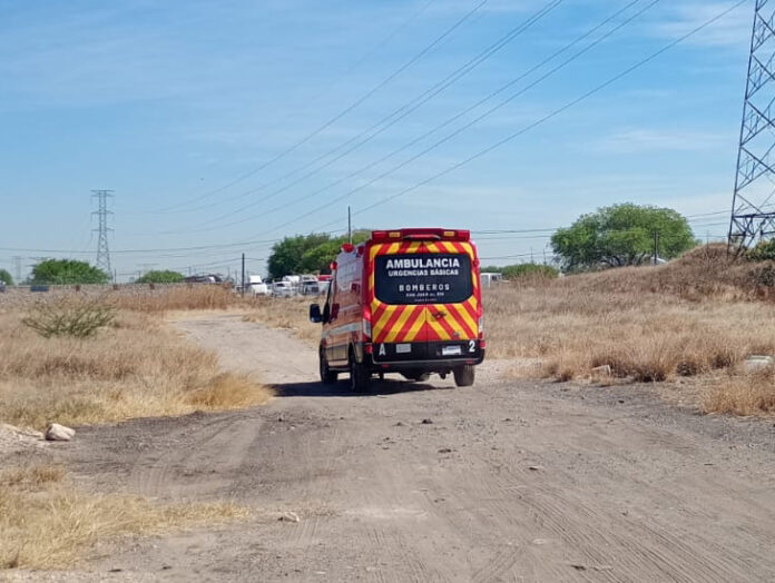 Automovilista cae en un hoyanco usado como tiradero - Noticias de ...