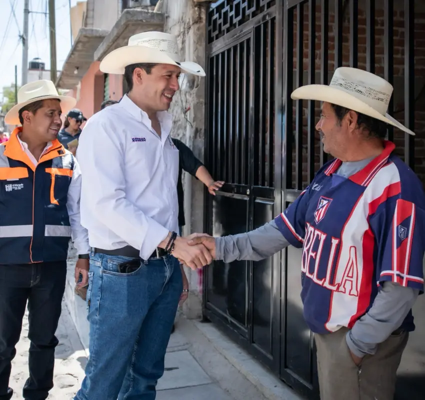 Entrega Rodrigo Monsalvo obras en Los Pocitos, Santa Cruz y San Rafael