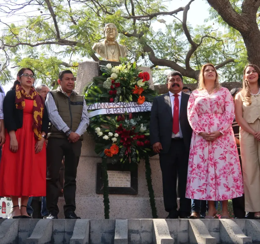 Honró Texcoco legado de Juárez