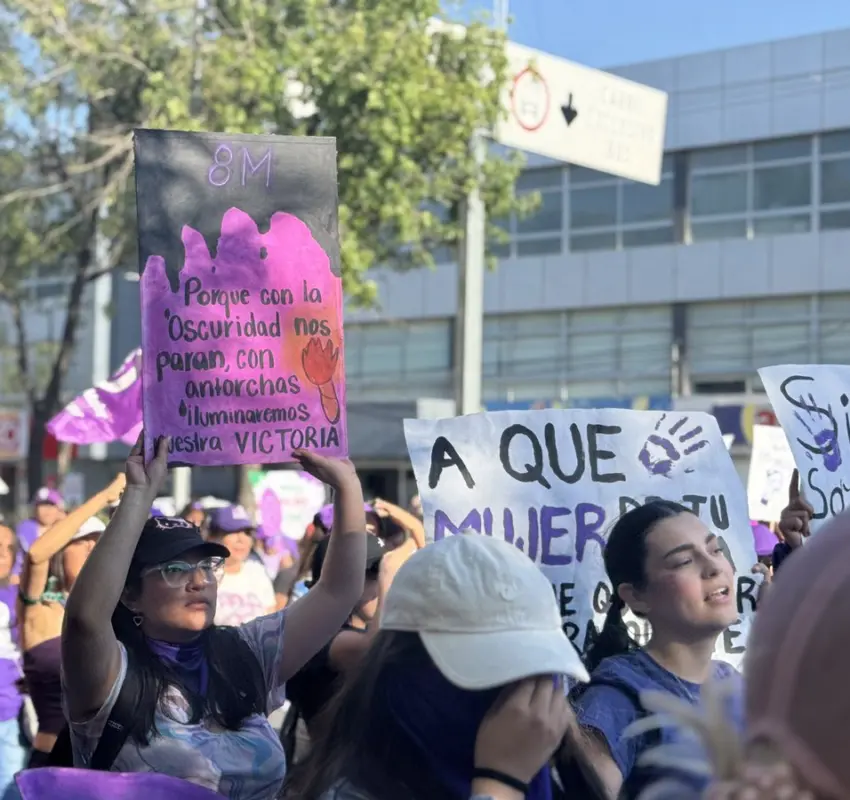 Marchan 30 mil queretanas