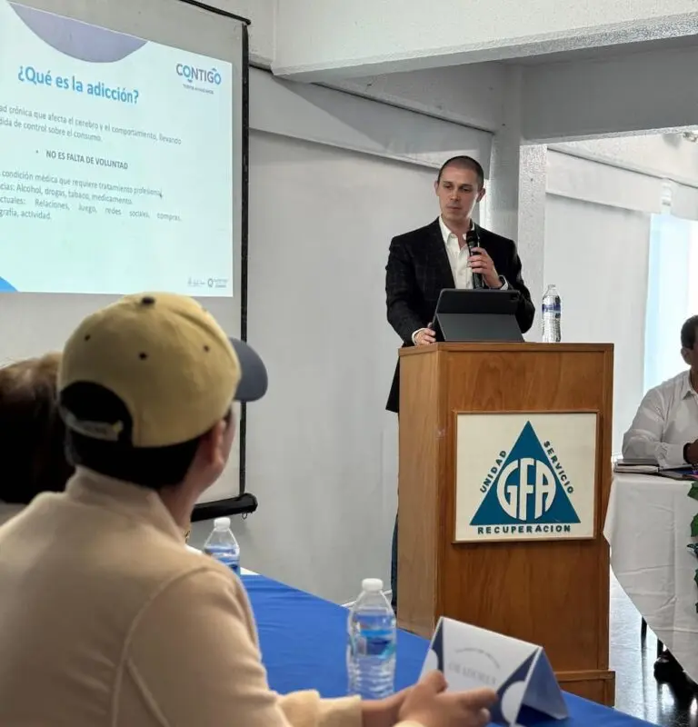 Participa CECA en Simposium para Profesionales de Grupos de Familia Al-Anon y Alateen