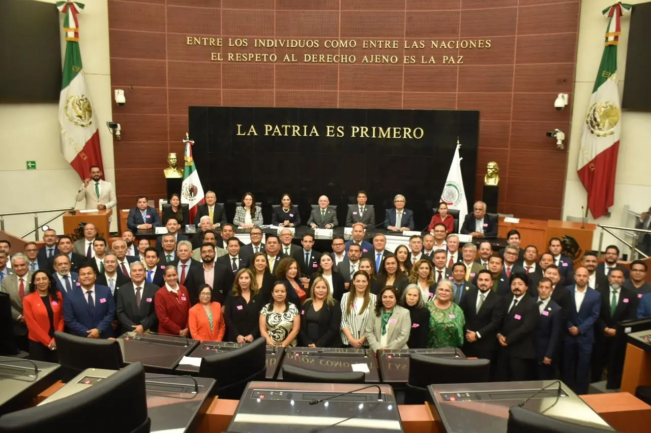 Presenta Romy Rojas propuestas legislativas en el Senado de la