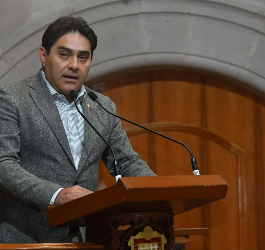 Proponen dos horas gratis de estacionamiento con compra mínima