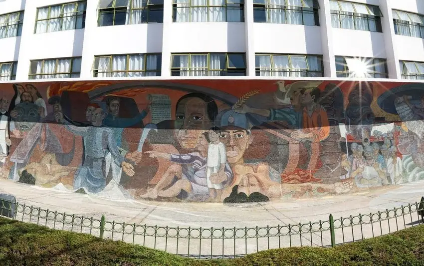 Restauró UAEMéx mural “El nuevo canto mexicano”