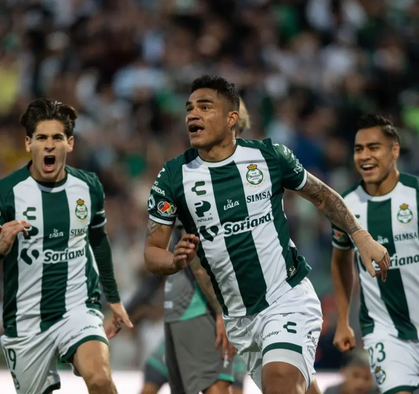 Santos frenó a León y le quitó el invicto
