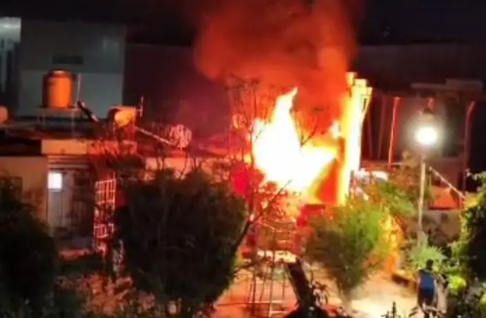 Sofocan incendio en La Pradera