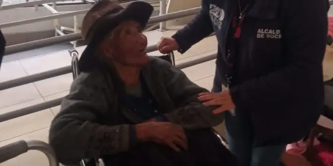 Trasladan a una adulta mayor