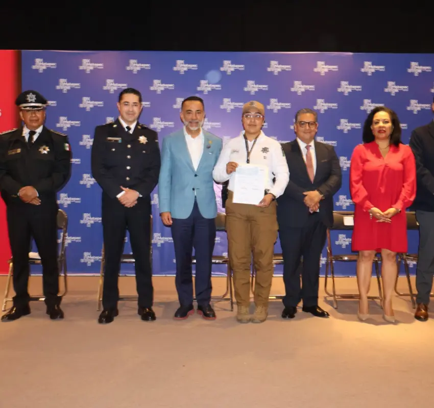 Reconocen a policías destacados de Metepec