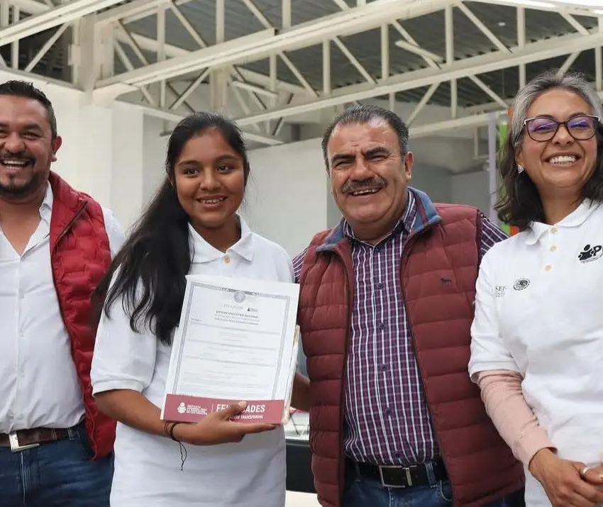 Alfabetizan a miles de mexicanos: INEA