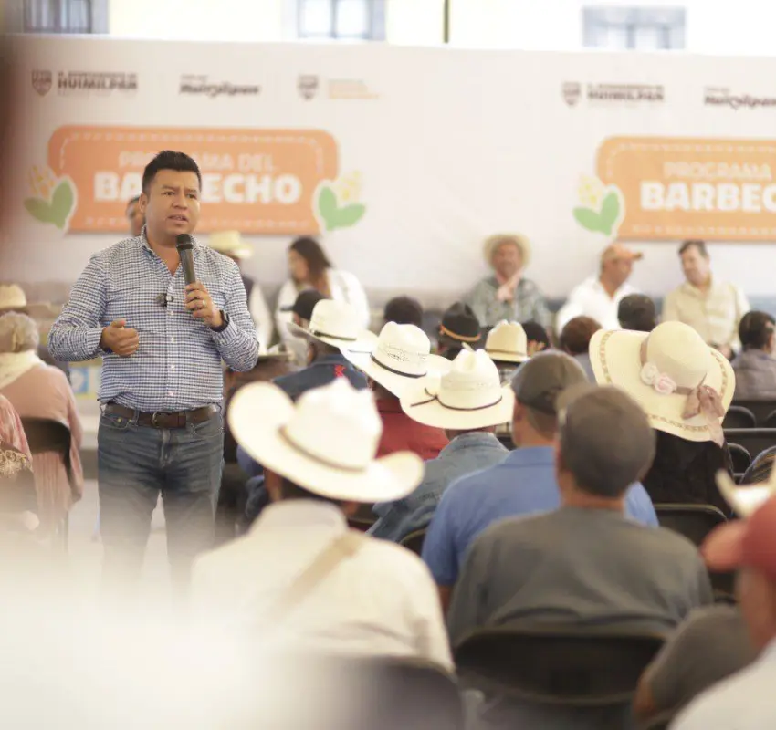 Apoya a 500 productores Jairo M. arranca el programa de barbecho