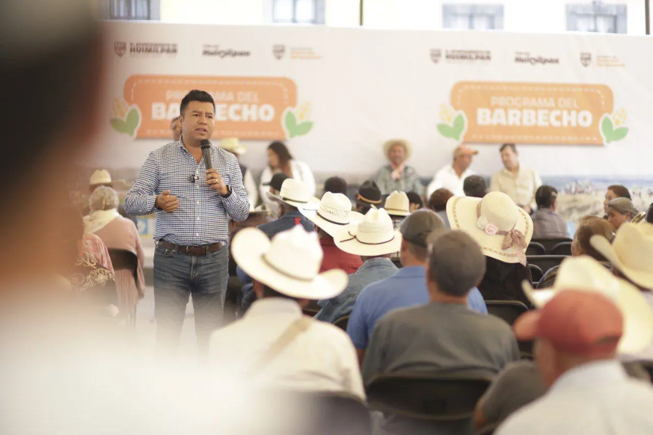 Apoya a 500 productores Jairo M arranca el programa de barbecho
