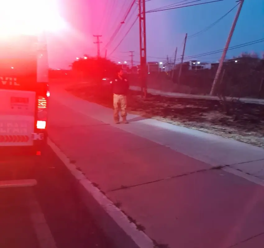 Atienden dos reportes de incendios en inmediaciones del cerro delCimatario