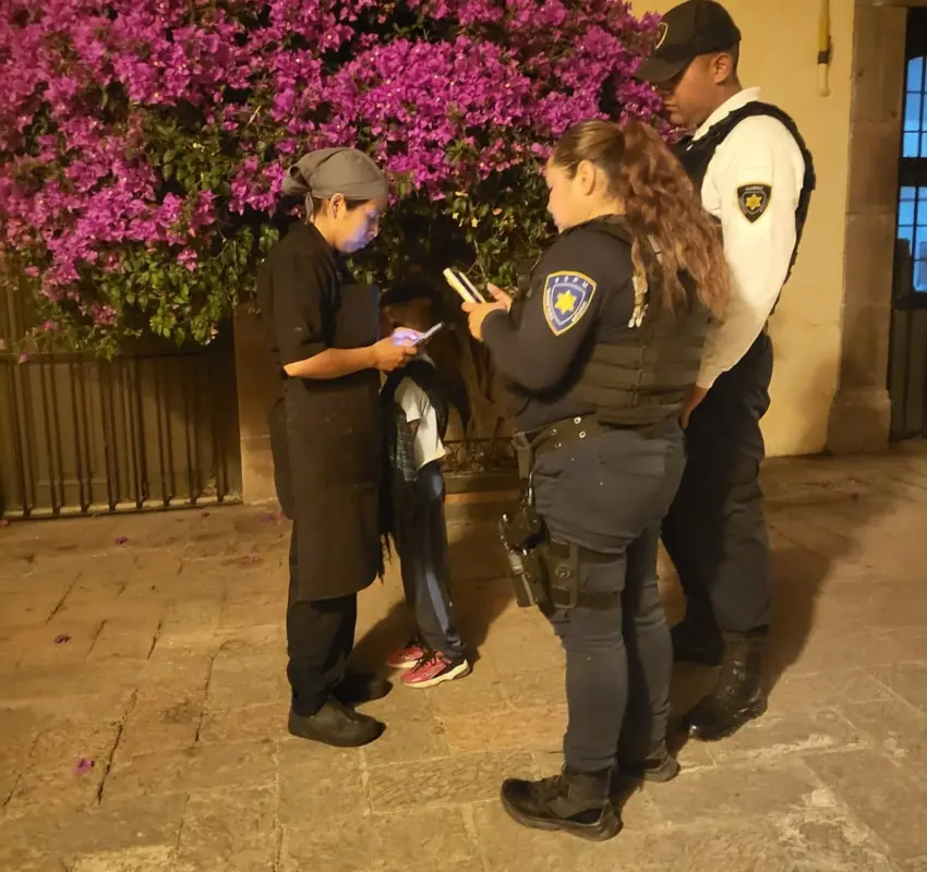 Auxilian a menor extraviado en el centro de la ciudad