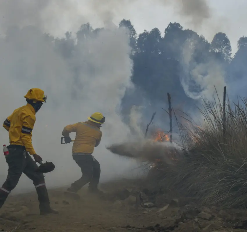 Bajo control incendios en Edoméx