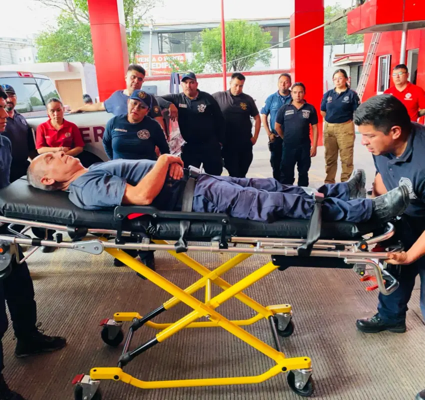 Capacitación permanente a bomberos en Tlalnepantla
