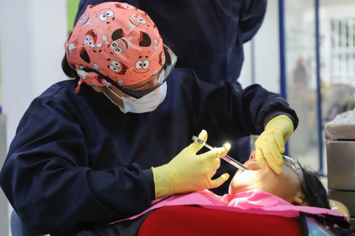 Caries y enfermedad periodontal, con los mayores índices en ...