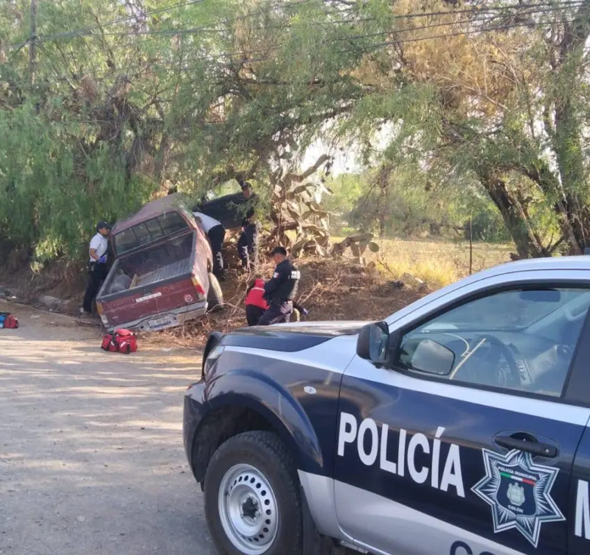 Dos menores lesionados por accidente en la estatal 110