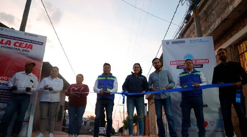 Entrega Jairo Morales obras de pavimentación en La Ceja