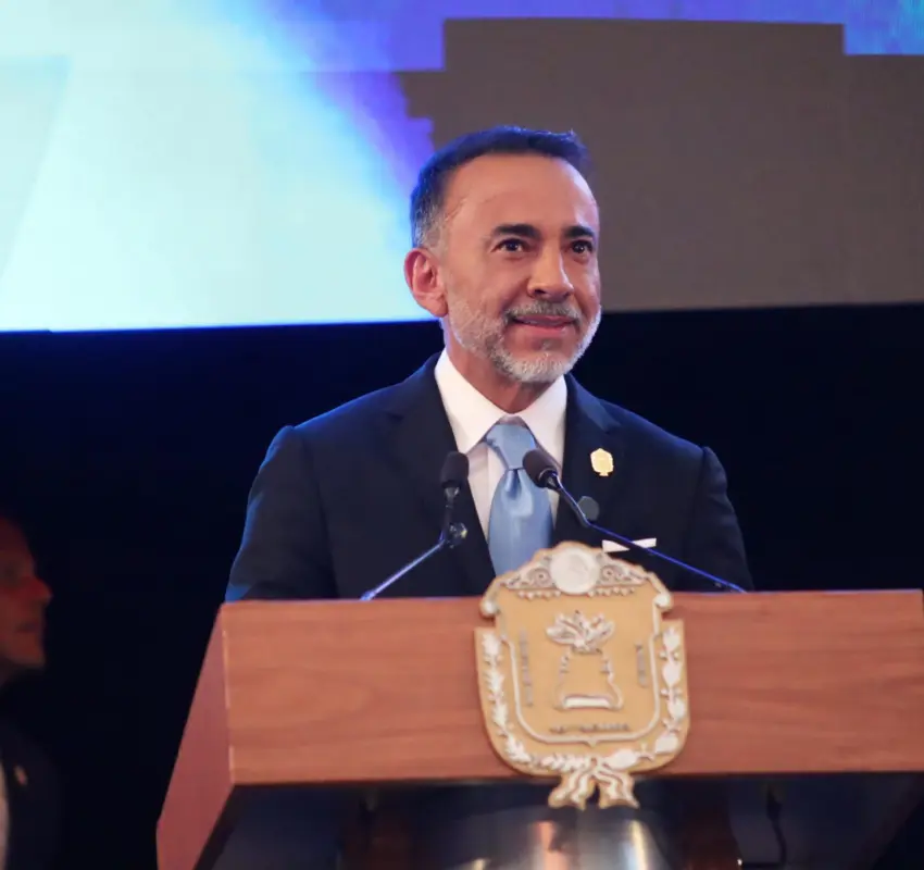 Fernando Flores tomó protesta a delegados y Consejos
