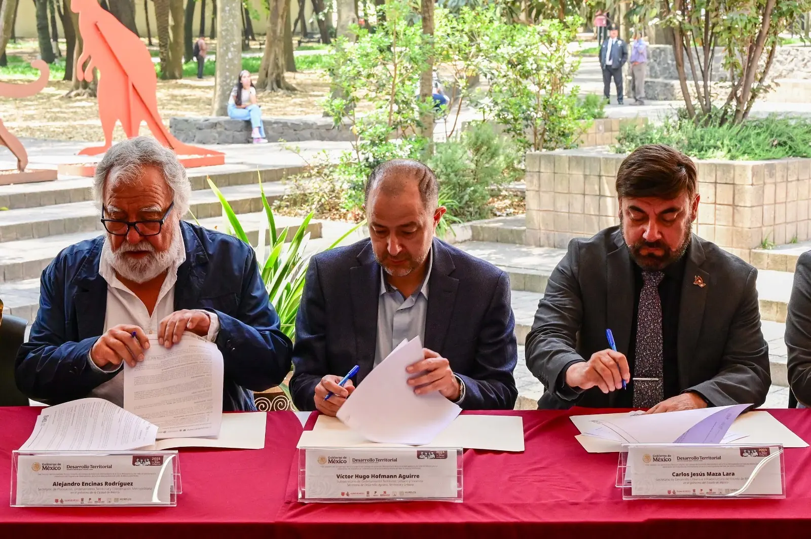 Firman convenios para mejorar el desarrollo urbano en la ZMVM