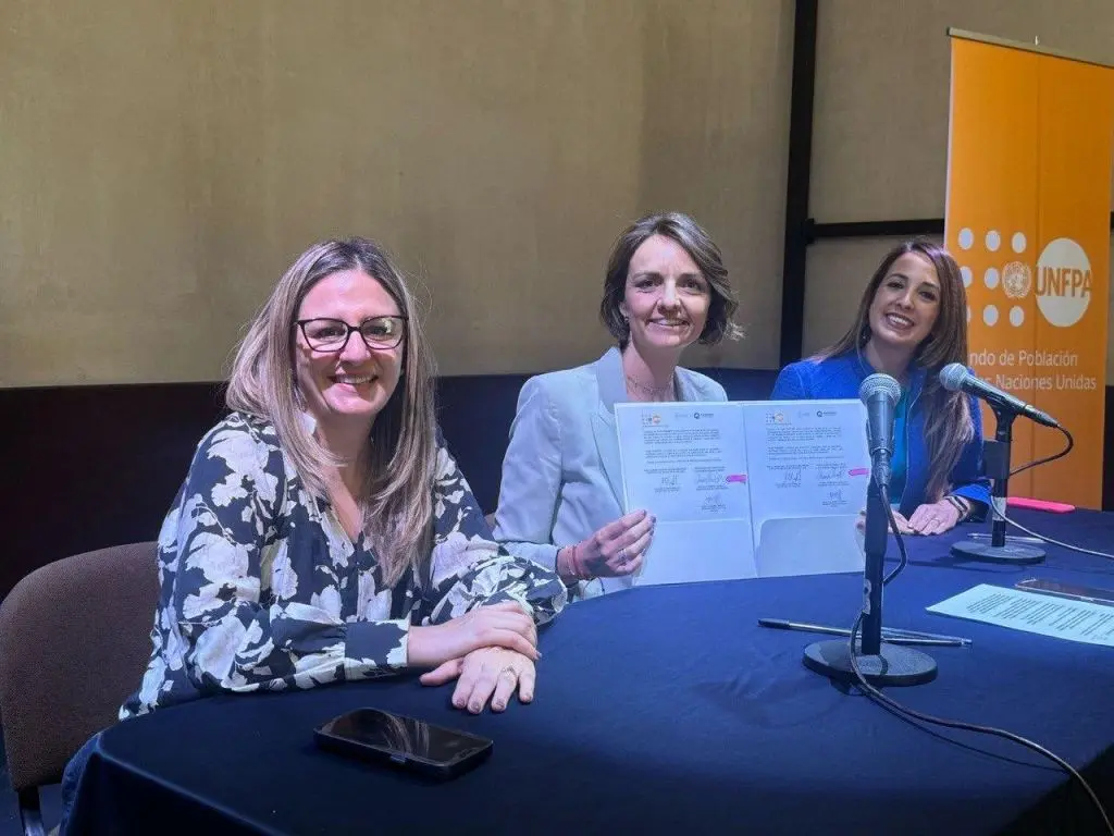 Firman SECULT y UNFPA convenio a favor de mujeres queretanas  El