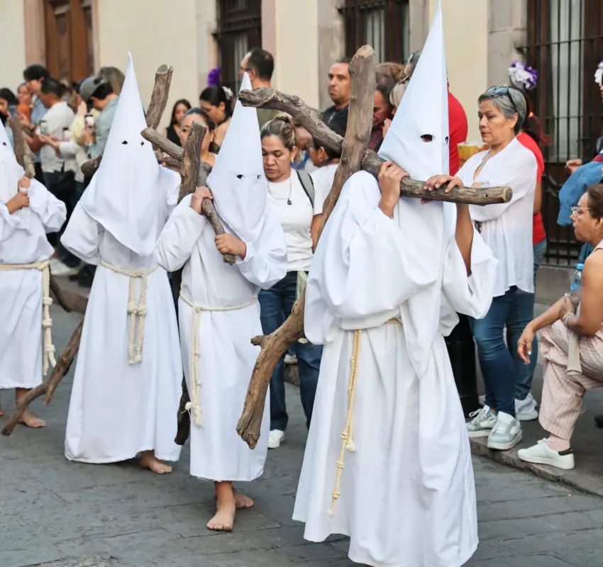 La cruz de cada día corazón de la Procesión del Silencio