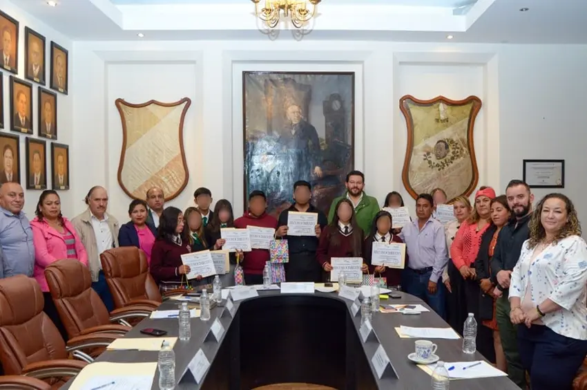 Rescatan jóvenes identidad de de Almoloya de Juárez